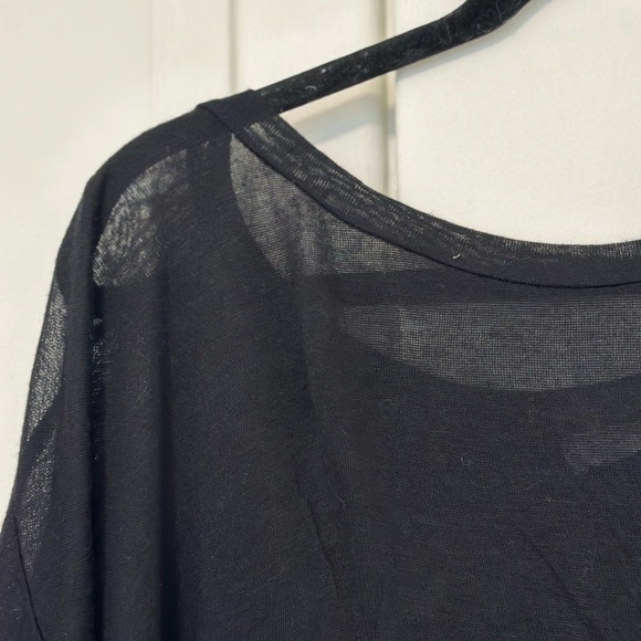 Black crop top - Picture 3 of 3